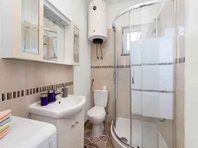 Kupaonica u objektu Apartment in Tribunj near Adriatic Sea