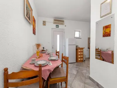 Tlocrt objekta Apartment in Tribunj near Adriatic Sea