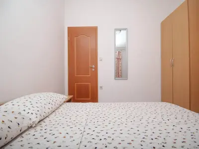 Krevet ili kreveti u jedinici u objektu Apartment in Tribunj near Tribunj Beach
