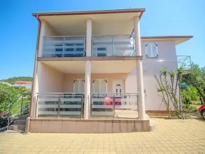 Balkon ili terasa u objektu Apartment in Tribunj near Tribunj Beach