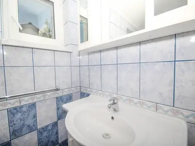 Kupaonica u objektu Apartment in Tribunj near Tribunj Beach