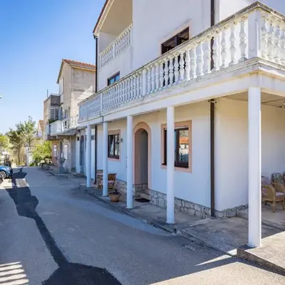 Apartment in Zaton near Beach Zvizda