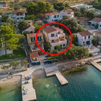 Apartments by the sea Sparadici