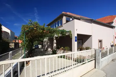 Zgrada u kojoj se nalazi apartman