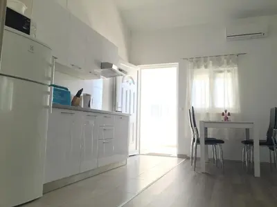 Kuhinja ili čajna kuhinja u objektu Apartments Ruzic