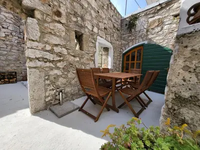 Popločani dio dvorišta ili vanjski dio objekta Villa Đurđica