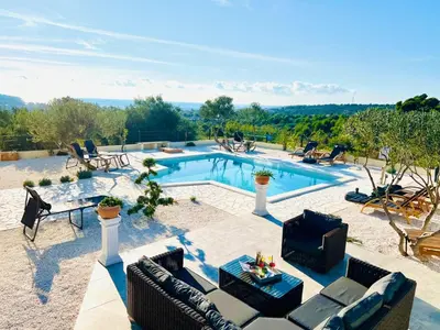 Bazen u objektu Traumhaftes Apartment mit Pool ili u blizini