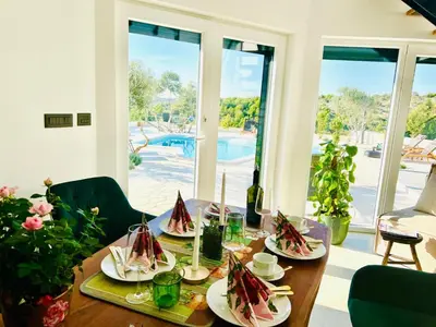 Bazen u objektu Traumhaftes Apartment mit Pool ili u blizini