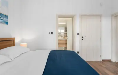 Krevet ili kreveti u jedinici u objektu Villa Admiral Your Idyllic Retreat in rural area of Trogir hinterland