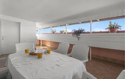 Balkon ili terasa u objektu 2 Bedroom Nice Apartment In Dubravice