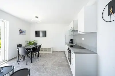 Kuhinja ili čajna kuhinja u objektu Tedoris Apartments