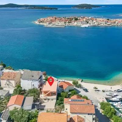 Beach Front Apartment In Brodarica With Lake View