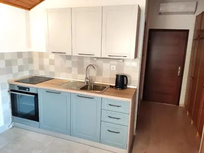 Kuhinja ili čajna kuhinja u objektu Seaside holiday house Sparadici, Sibenik - 24313
