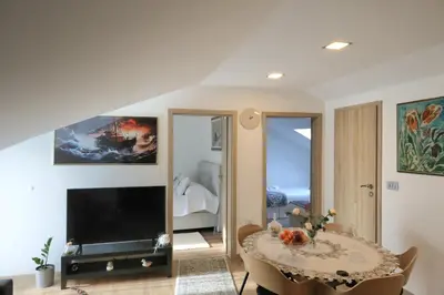 TV i/ili zabavni centar u objektu Pirovac Olea apartment