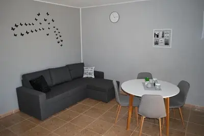 Tlocrt objekta Apartments and rooms by the sea Kaprije - 24083