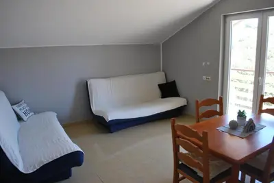 Tlocrt objekta Apartments and rooms by the sea Kaprije - 24083