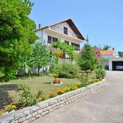 Apartments Marija near Center