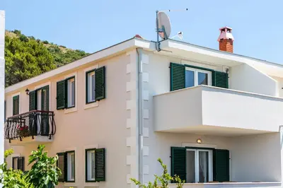 Zgrada u kojoj se nalazi apartman