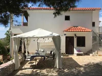 Zgrada u kojoj se nalazi apartman