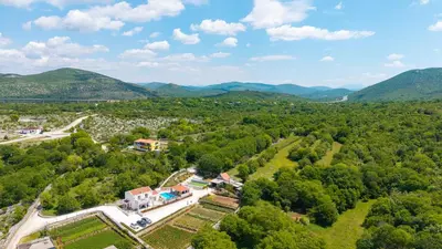 Priroda u blizini vila