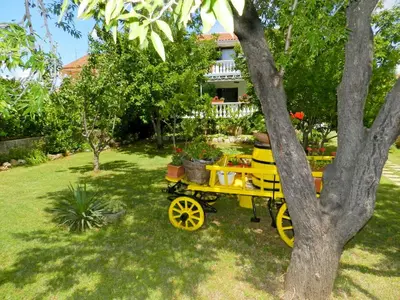 Vrt u objektu Apartment Tonkica Flower Garden
