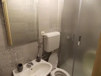 Kupaonica u objektu Apartman Činpiko