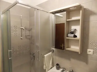 Kupaonica u objektu Apartman Činpiko