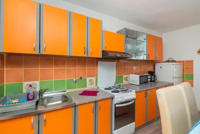 Kuhinja ili čajna kuhinja u objektu Apartments Sinisa
