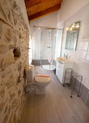 Kupaonica u objektu Guesthouse Merla