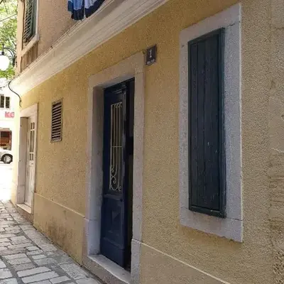Apartments with parking space Sibenik - 24466
