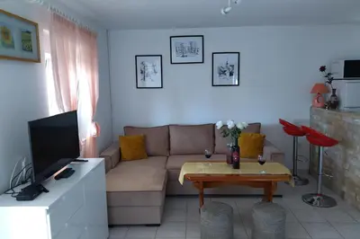 TV i/ili zabavni centar u objektu Apartments with parking space Rogoznica - 24546