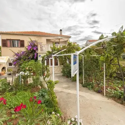 Apartments Ljiljana