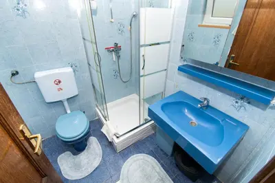 Kupaonica u objektu Apartments Snjezana