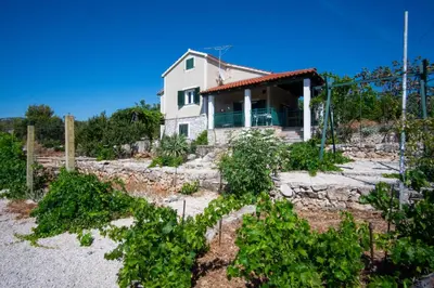 Vrt u objektu House Marija