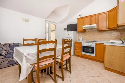 Kuhinja ili čajna kuhinja u objektu Apartments Zdravko