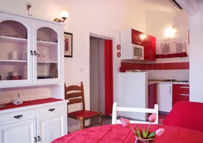 Kuhinja ili čajna kuhinja u objektu Apartments Nives