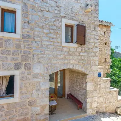 House Stone house island Prvic