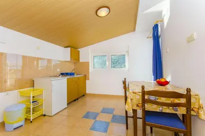 Kuhinja ili čajna kuhinja u objektu Apartments Nada