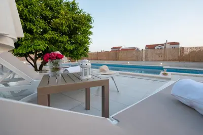 Bazen u objektu Family friendly house with a swimming pool Solaris - Sibenik - 24400 ili u blizini