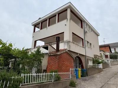 Zgrada u kojoj se nalazi apartman