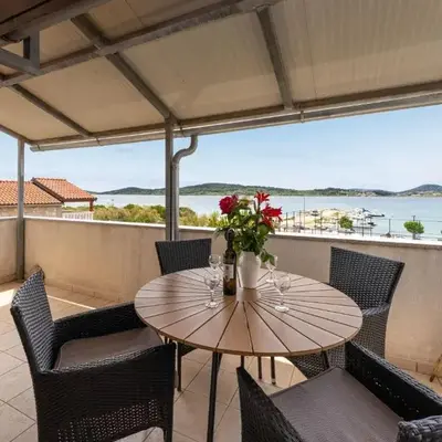 Spacious Apartments by the Sea in Srima