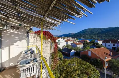 Pogled na planine ili pogled na planine iz apartmana