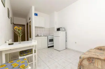 Kuhinja ili čajna kuhinja u objektu Apartments Petra
