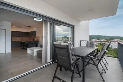 Pogled na planine ili pogled na planine iz apartmana