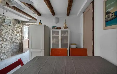 Krevet ili kreveti u jedinici u objektu 2 Bedroom Cozy Home In Tisno