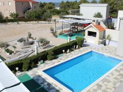 Bazen u objektu Villa Ava - Five Bedroom Villa with Swimming pool ili u blizini