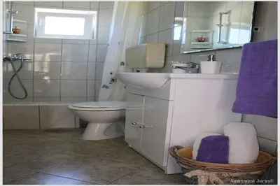 Kupaonica u objektu Apartments Juras - Studio Apartment with Loggia Ana