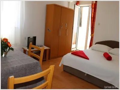 Krevet ili kreveti u jedinici u objektu Apartments Juras - Studio Apartment with Loggia Ana