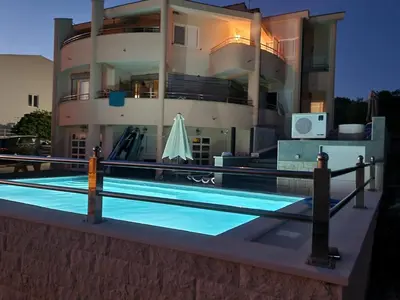 Bazen u objektu Villa Analena - One bedroom apartment 1 ili u blizini
