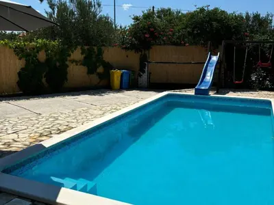 Bazen u objektu Holiday Home Krni ili u blizini